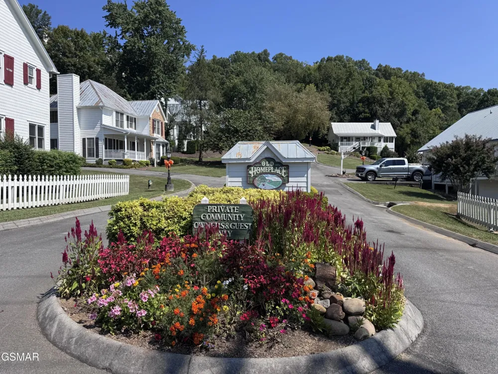 424 Country Path Way Sevierville, TN 37862