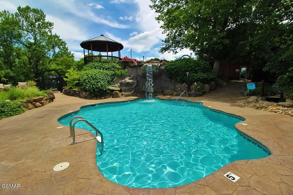 424 Country Path Way Sevierville, TN 37862