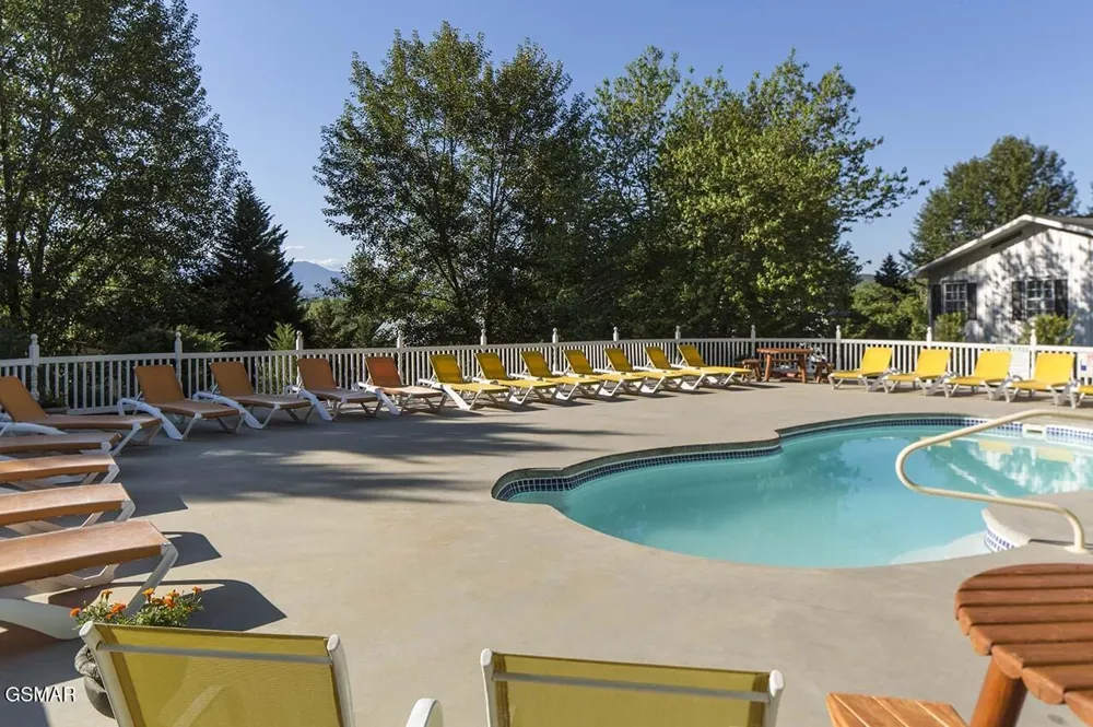 424 Country Path Way Sevierville, TN 37862
