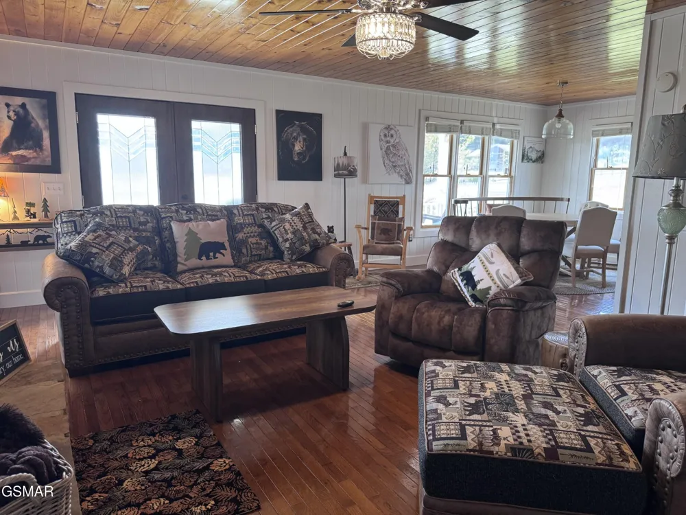 424 Country Path Way Sevierville, TN 37862