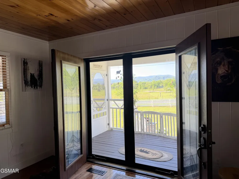 424 Country Path Way Sevierville, TN 37862