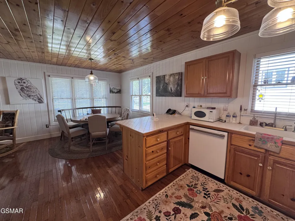 424 Country Path Way Sevierville, TN 37862
