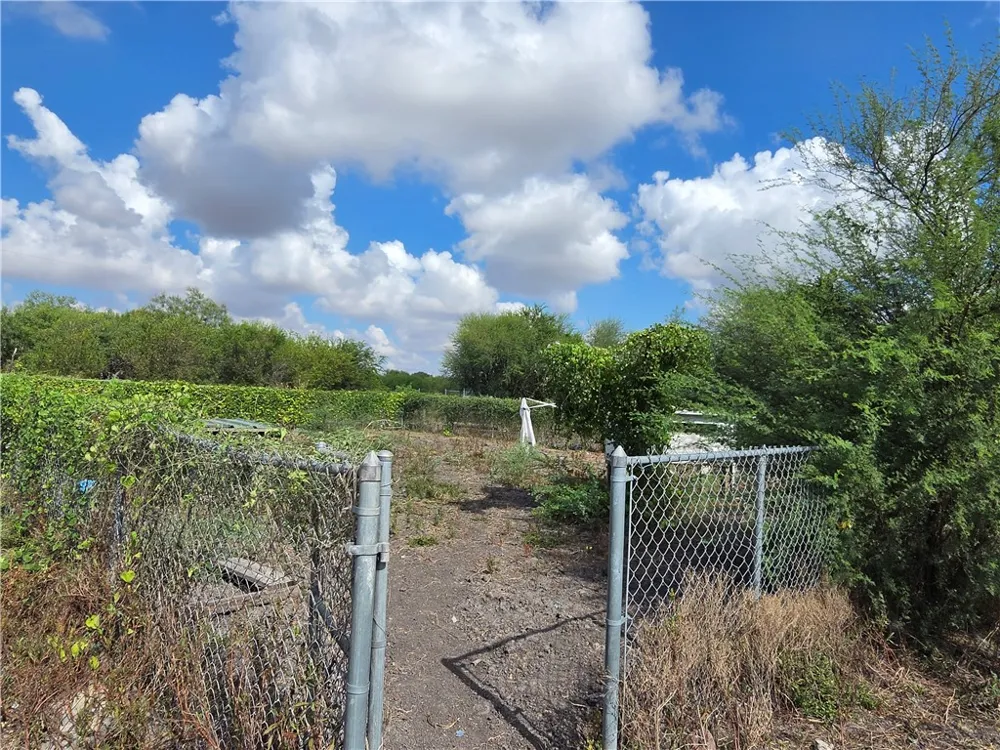 7124 County Road 2379 Sinton, TX 78387
