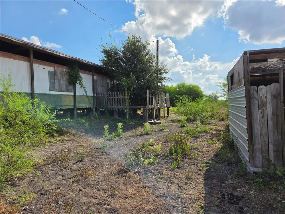 7124 County Road 2379 Sinton, TX 78387