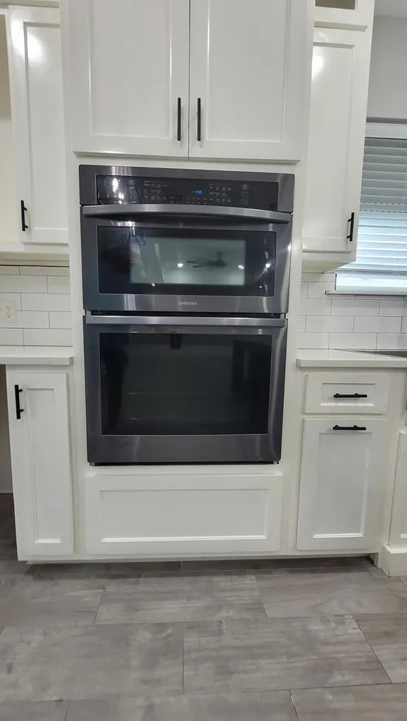 1215 S Live Oak Street Rockport, TX 78382