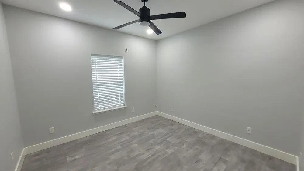 1215 S Live Oak Street Rockport, TX 78382