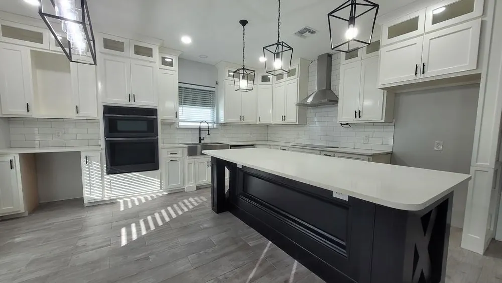 1215 S Live Oak Street Rockport, TX 78382