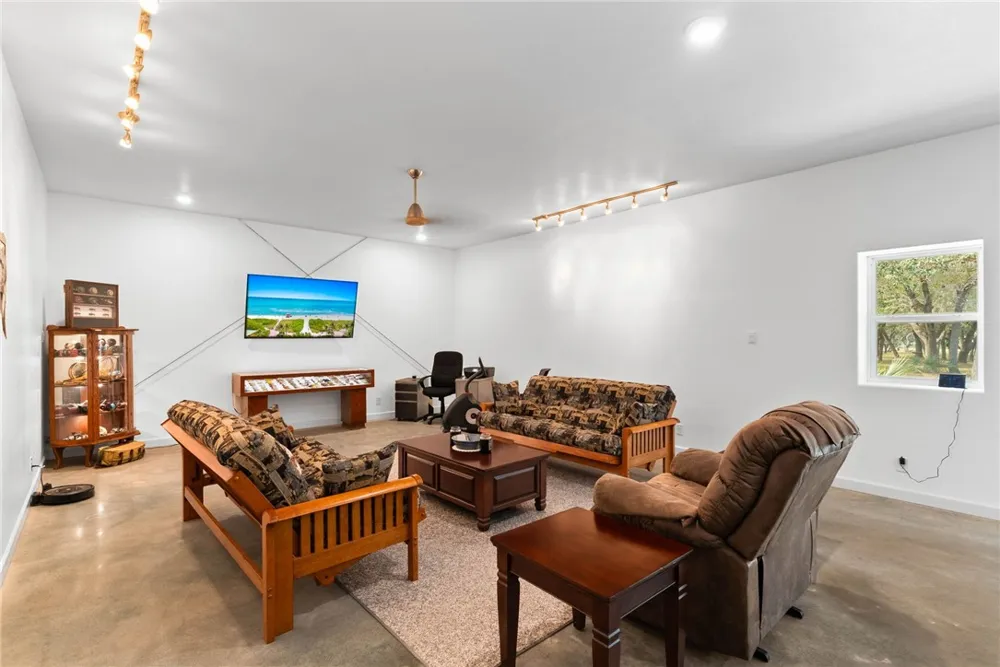 2088 Murphy Road Aransas Pass, TX 78336