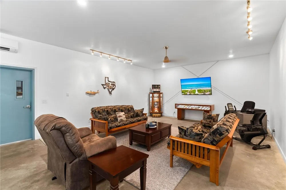 2088 Murphy Road Aransas Pass, TX 78336