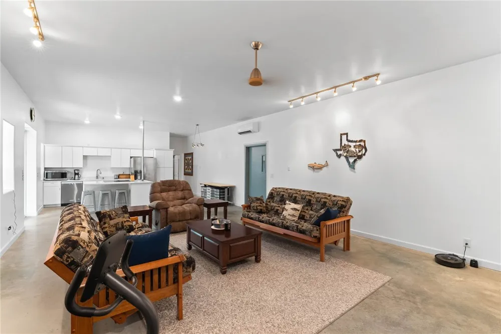 2088 Murphy Road Aransas Pass, TX 78336