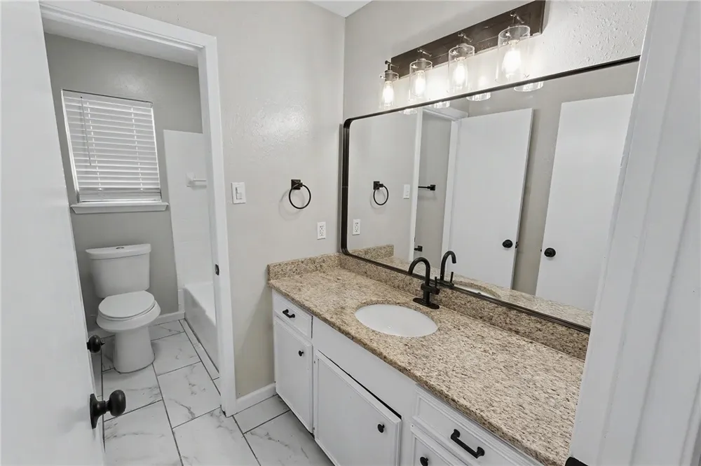 2228 Memorial Parkway Portland, TX 78374