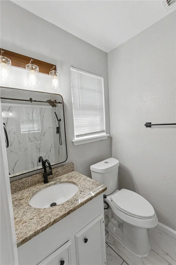 2228 Memorial Parkway Portland, TX 78374
