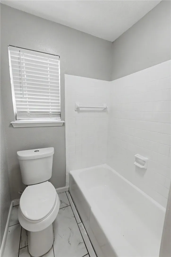 2228 Memorial Parkway Portland, TX 78374