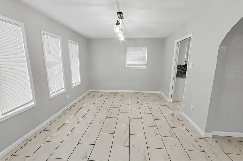 2228 Memorial Parkway Portland, TX 78374