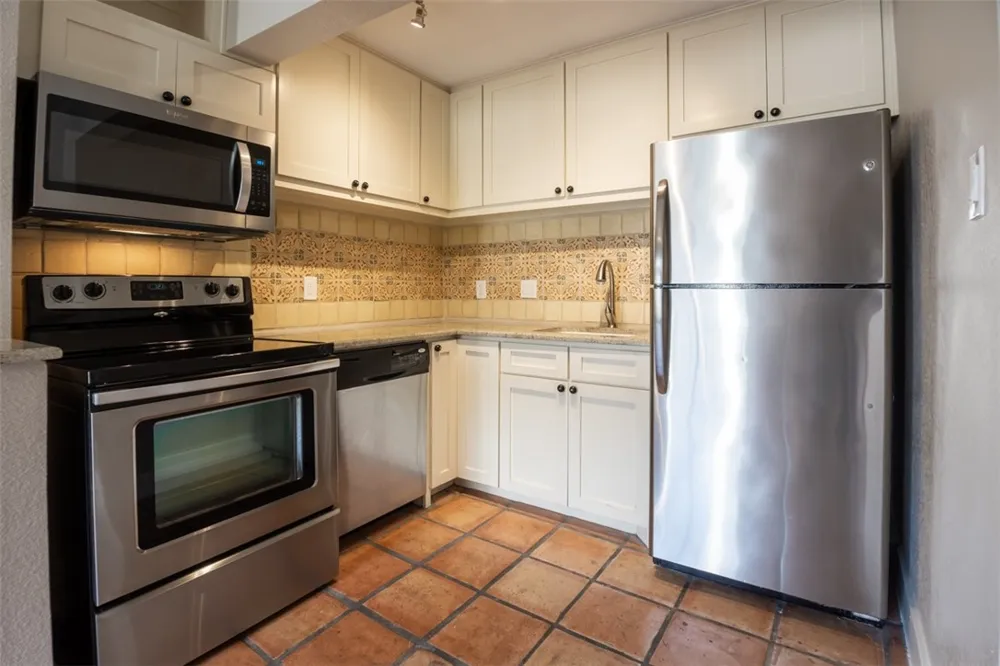 1306 Norwalk Lane #302 Austin, TX 78703
