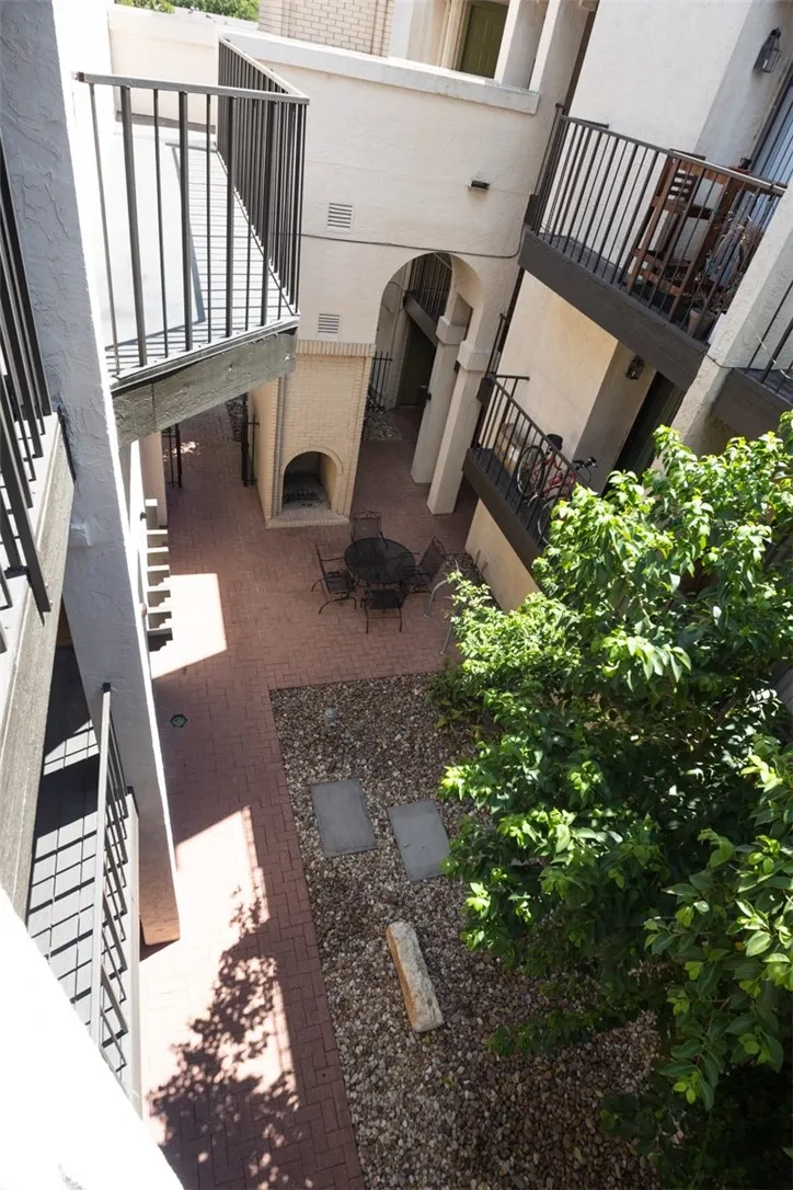 1306 Norwalk Lane #302 Austin, TX 78703