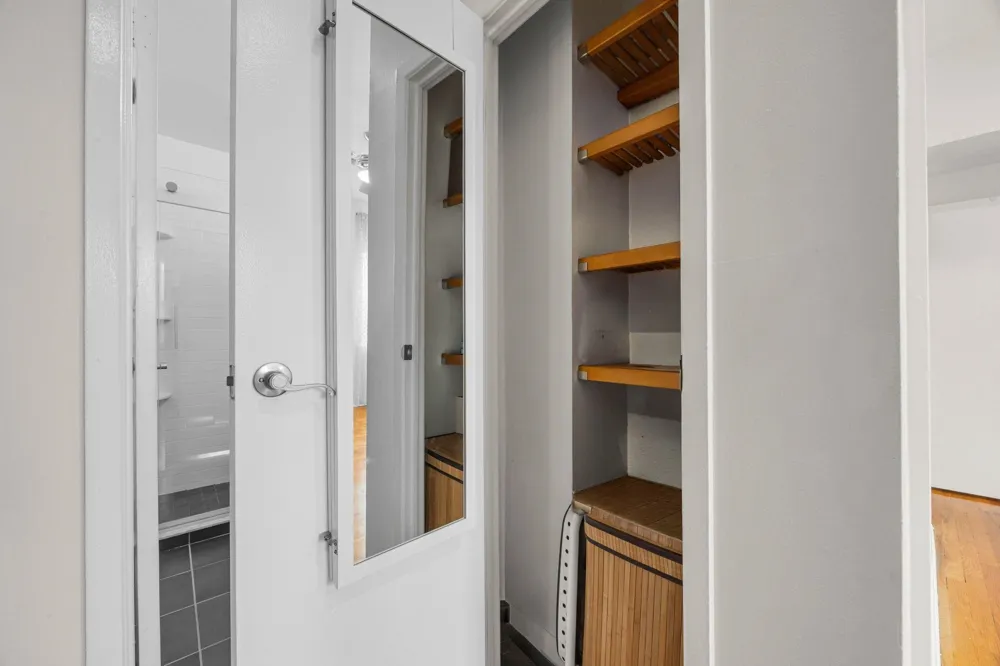 357 VARICK ST Jersey City, NJ 07302