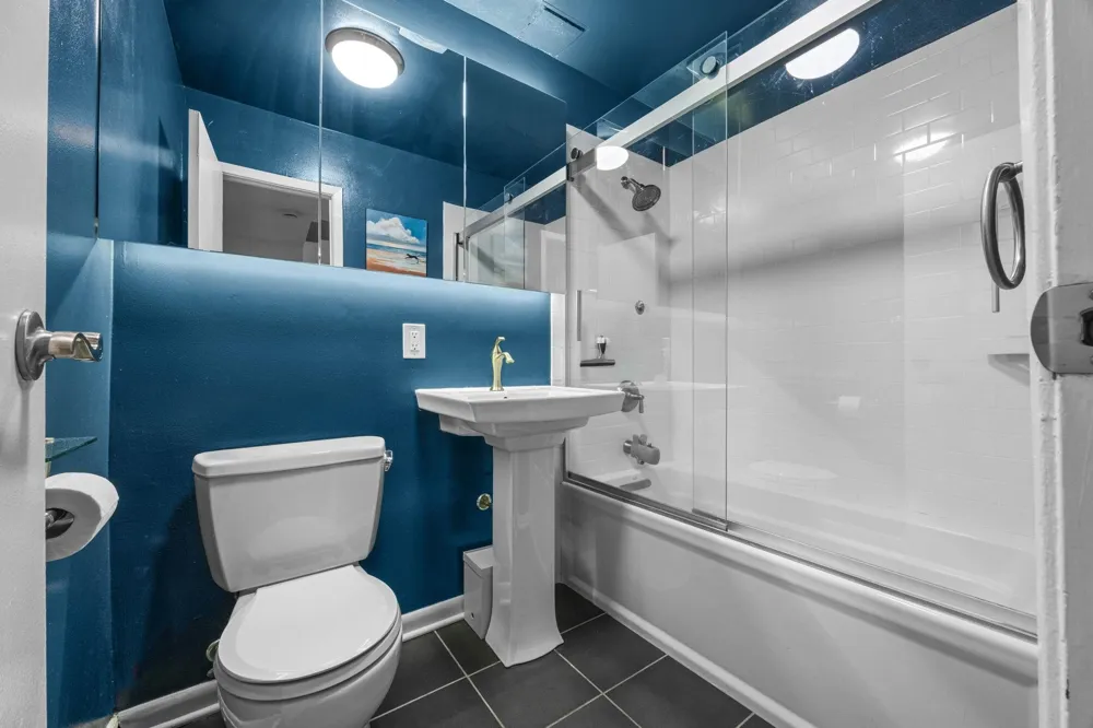 357 VARICK ST Jersey City, NJ 07302