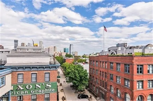 357 VARICK ST Jersey City, NJ 07302