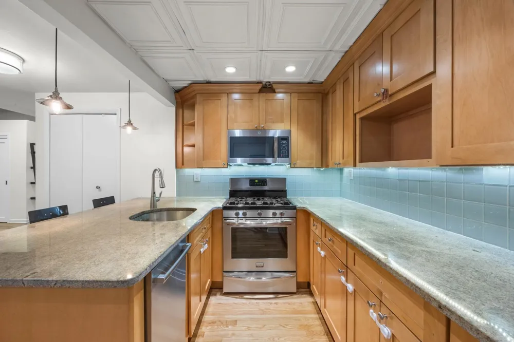 357 VARICK ST Jersey City, NJ 07302
