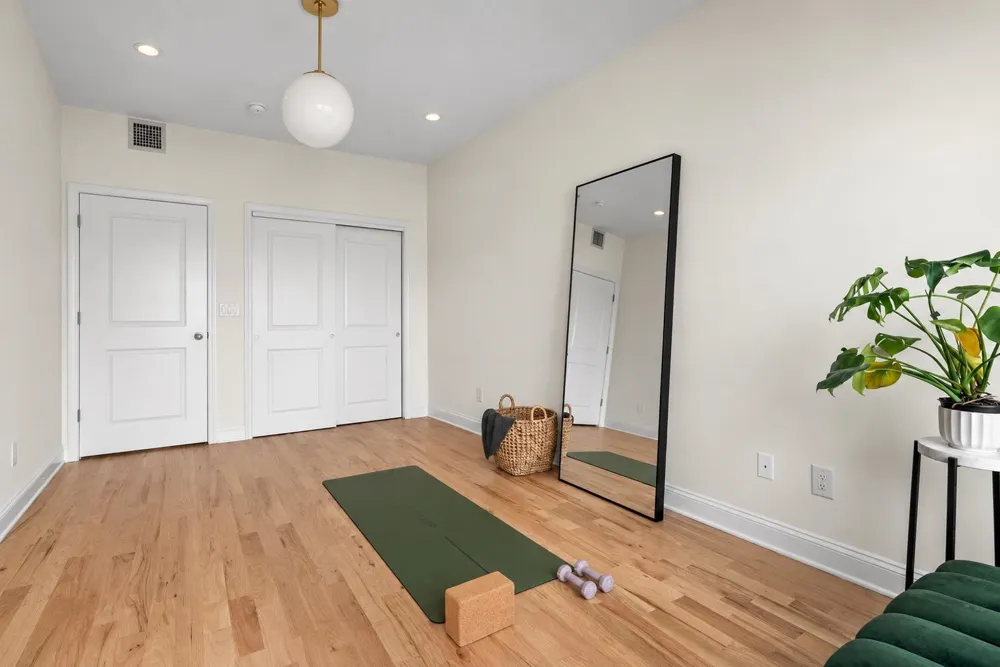 522 HUDSON ST Hoboken, NJ 07030