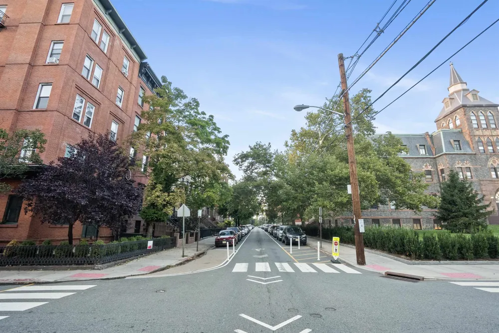 522 HUDSON ST Hoboken, NJ 07030