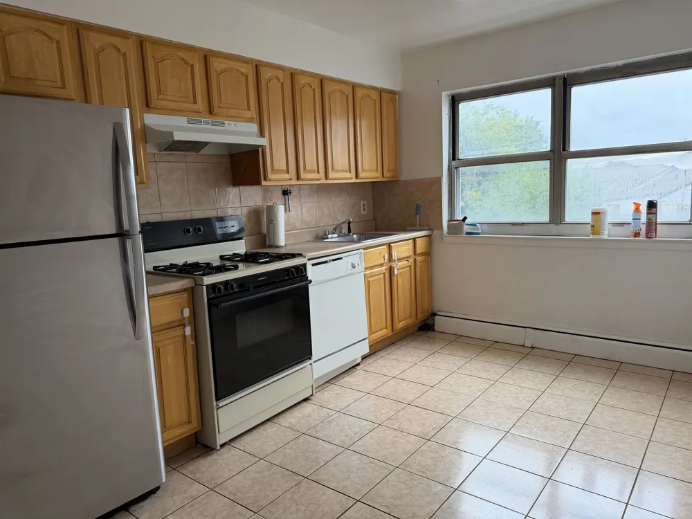 3600 CHARLES CT North Bergen, NJ 07047