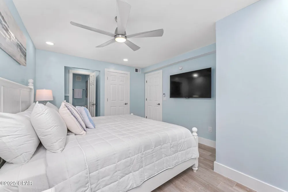 8743 Thomas Drive #421 Panama City Beach, FL 32408