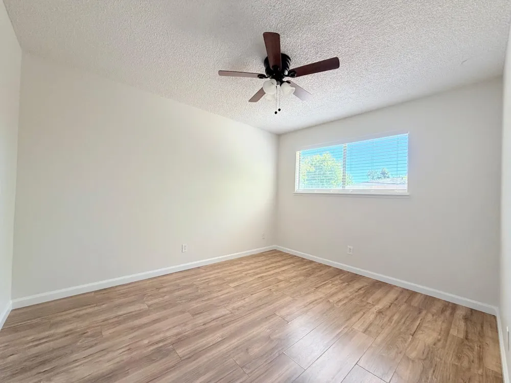 1833 W Pico Avenue Fresno, CA 93705