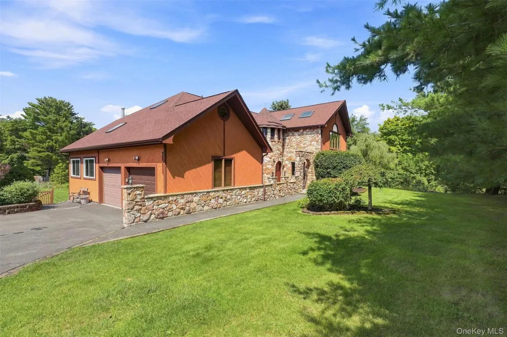 289 Pine Grove Road Middletown, NY 10940