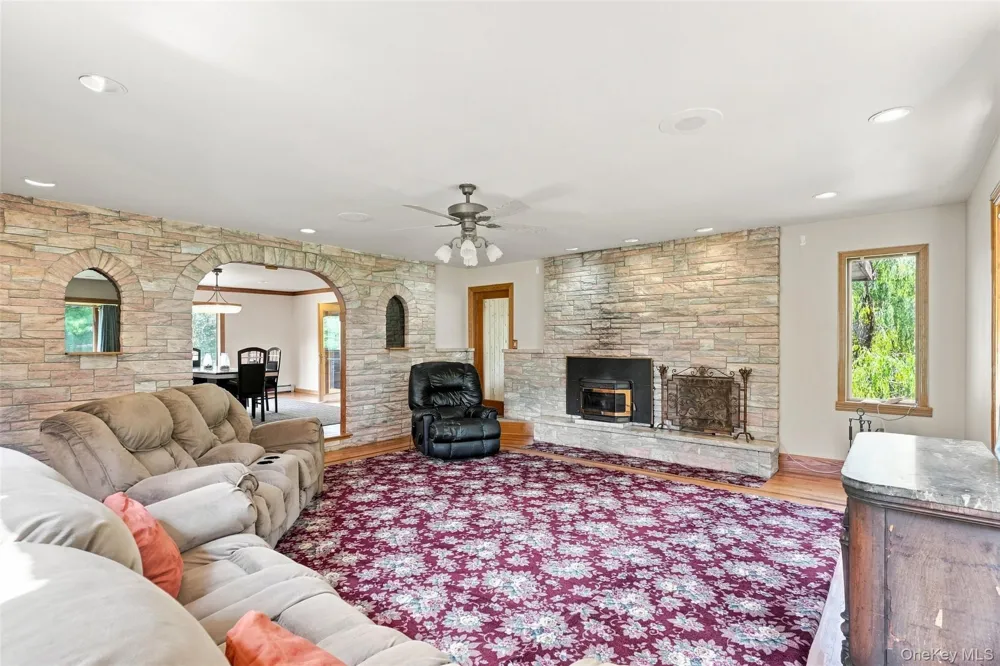 289 Pine Grove Road Middletown, NY 10940