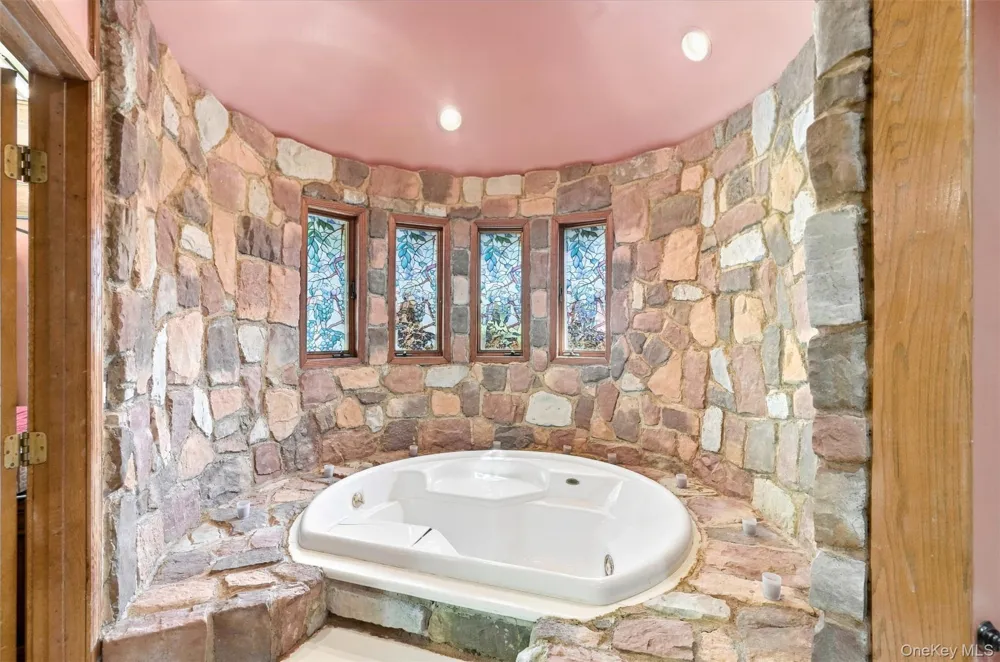 289 Pine Grove Road Middletown, NY 10940