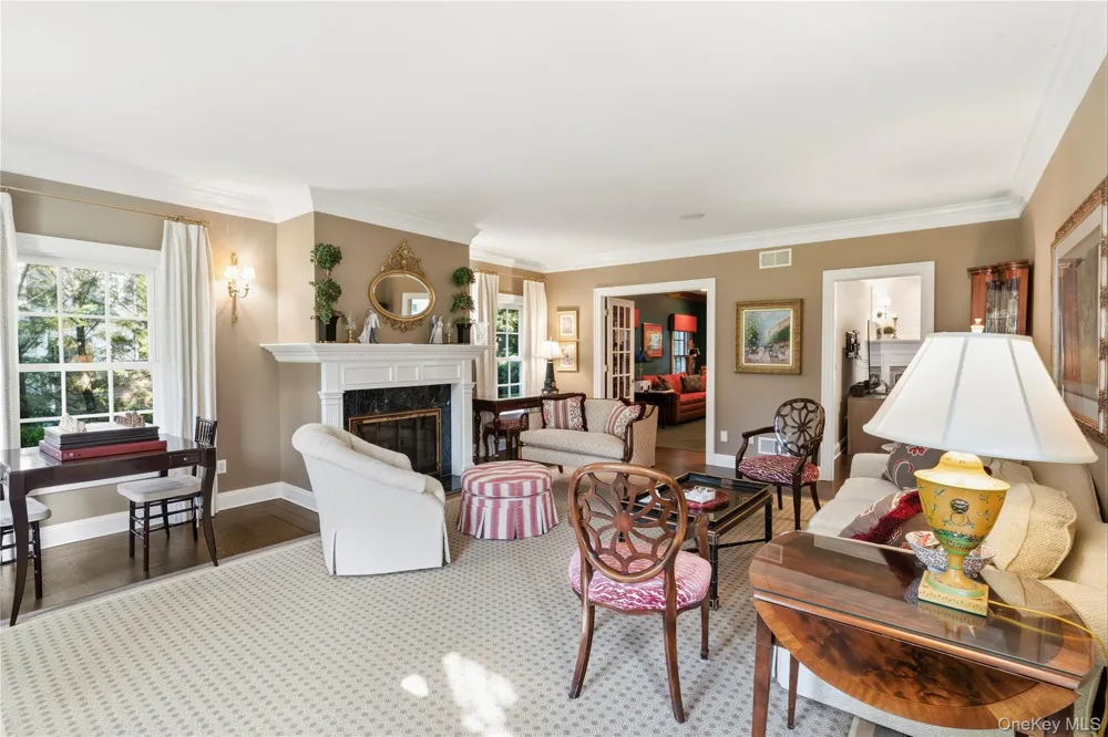 87 4th Street Garden City, NY 11530