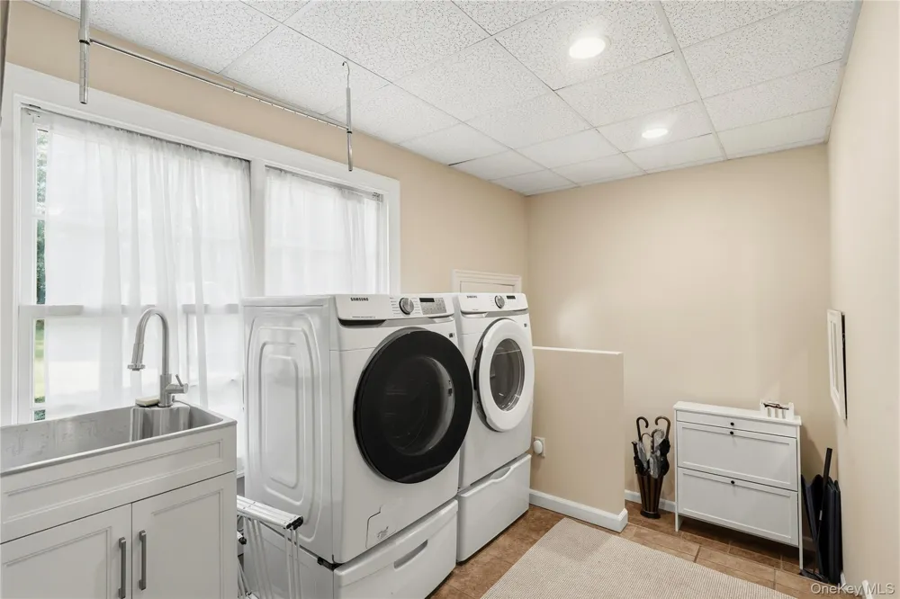 87 4th Street Garden City, NY 11530