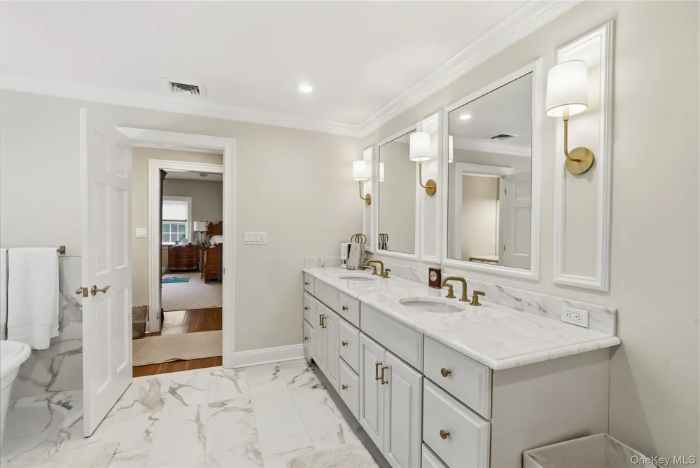 87 4th Street Garden City, NY 11530