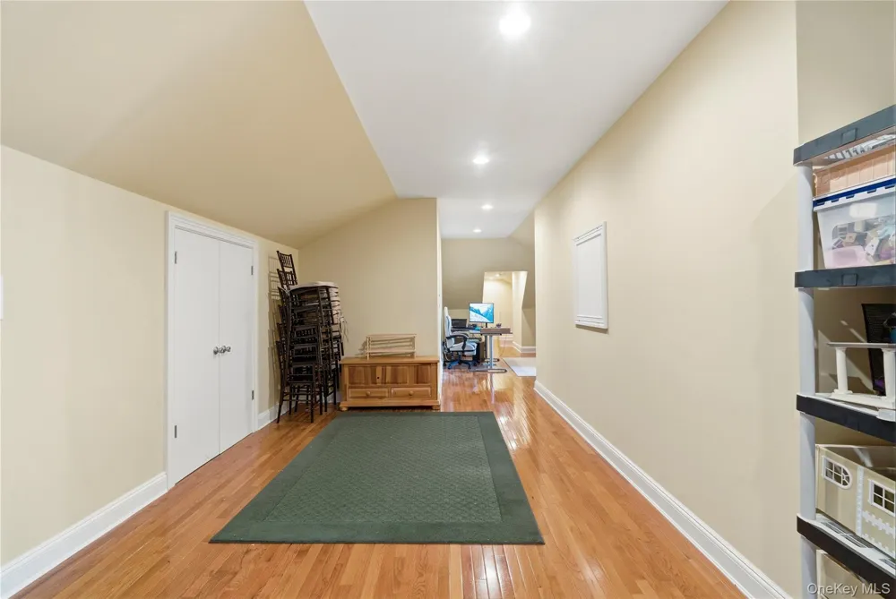 87 4th Street Garden City, NY 11530