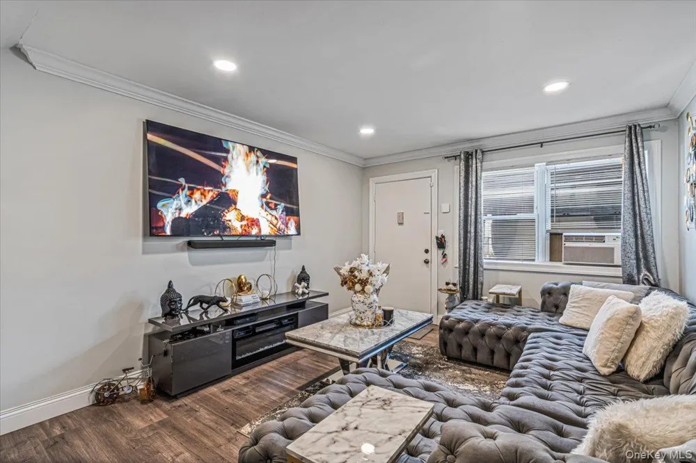 80 Townhouse Road #80N Huntington Station, NY 11746