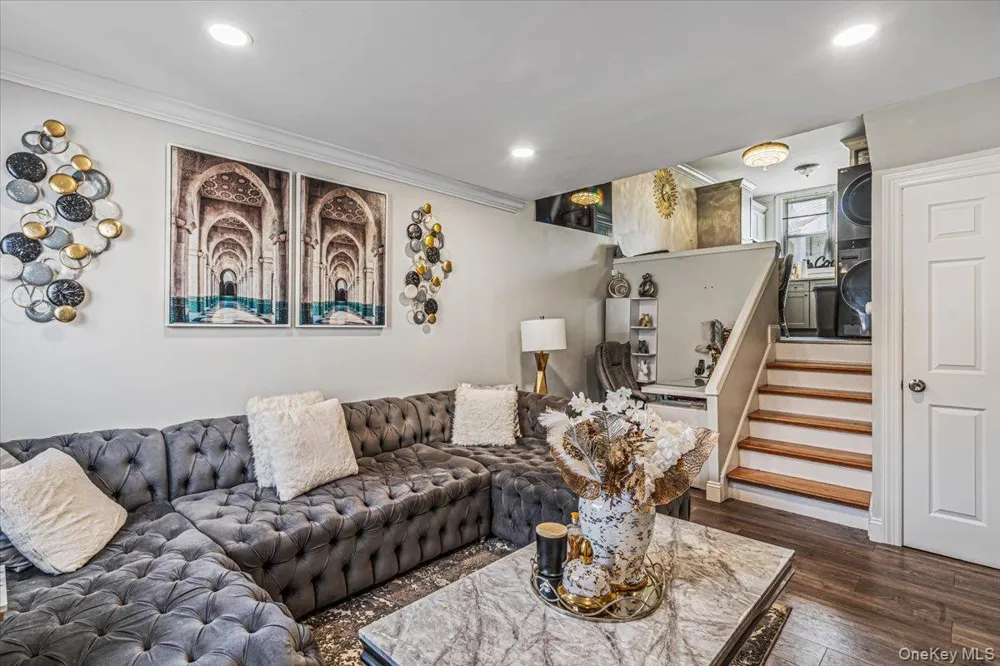 80 Townhouse Road #80N Huntington Station, NY 11746