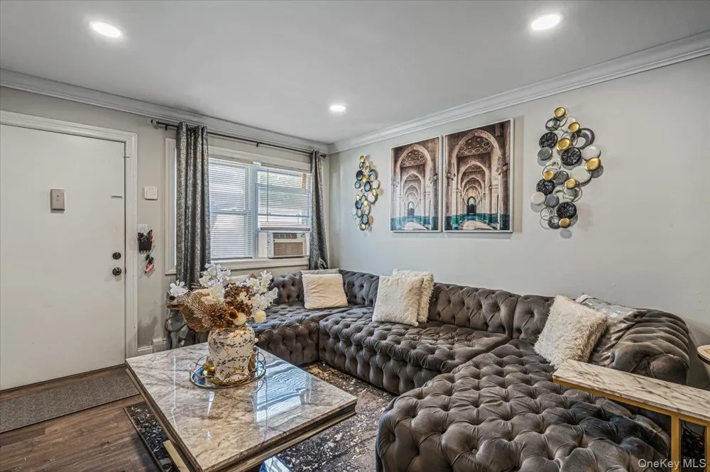 80 Townhouse Road #80N Huntington Station, NY 11746