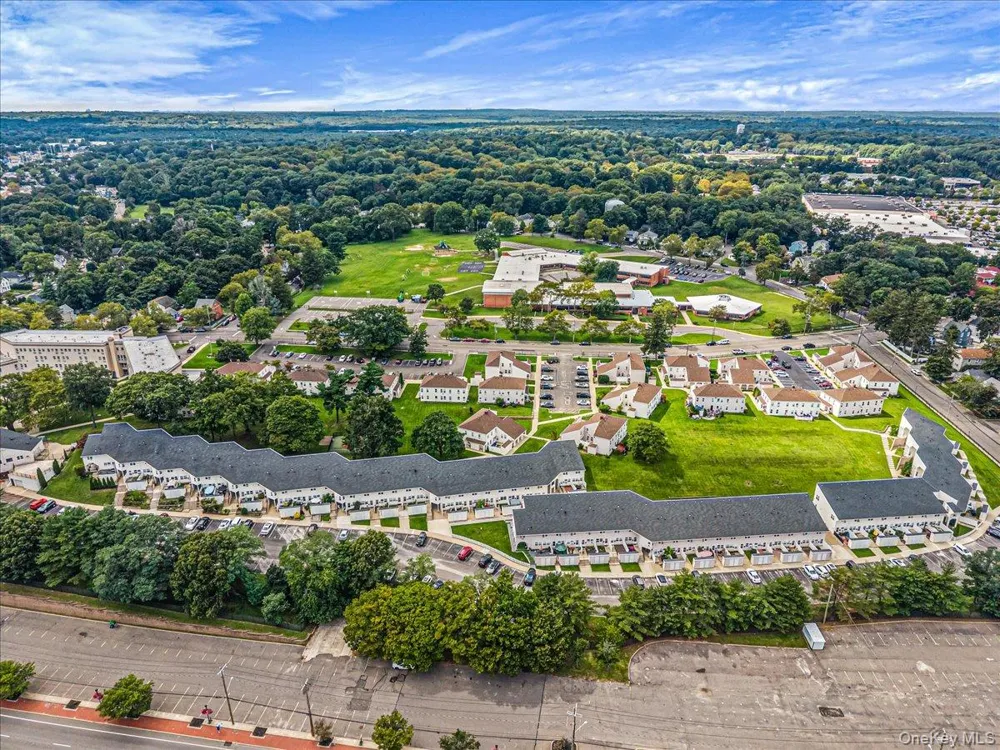 80 Townhouse Road #80N Huntington Station, NY 11746