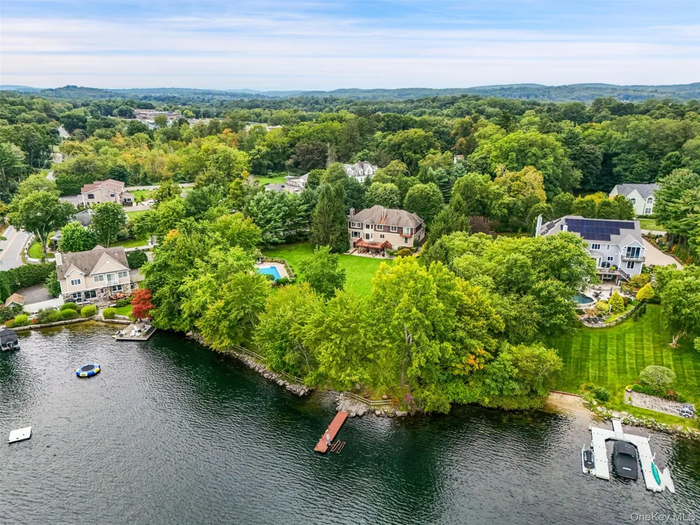 18 Clara Lane Mahopac, NY 10541