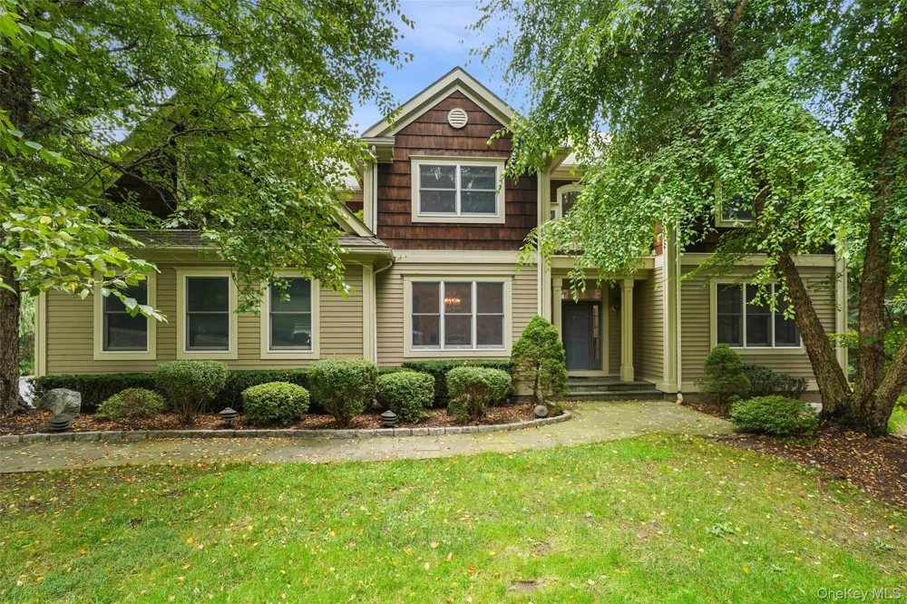 18 Clara Lane Mahopac, NY 10541