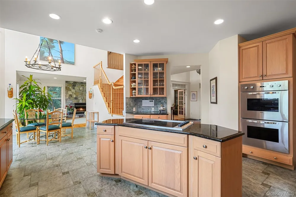 18 Clara Lane Mahopac, NY 10541