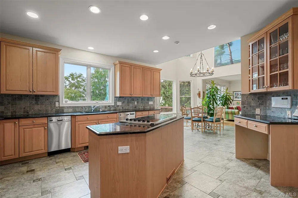 18 Clara Lane Mahopac, NY 10541