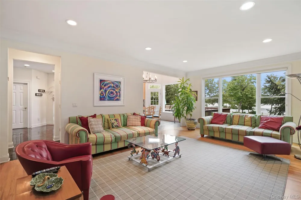 18 Clara Lane Mahopac, NY 10541