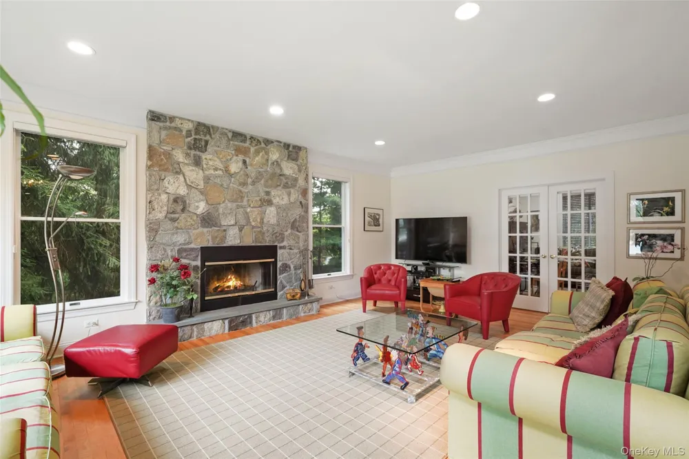 18 Clara Lane Mahopac, NY 10541