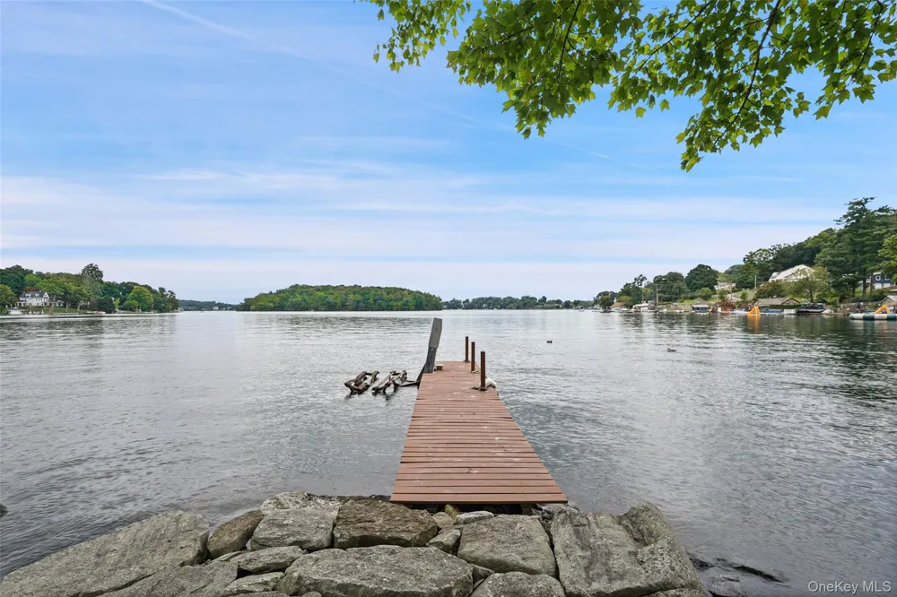 18 Clara Lane Mahopac, NY 10541
