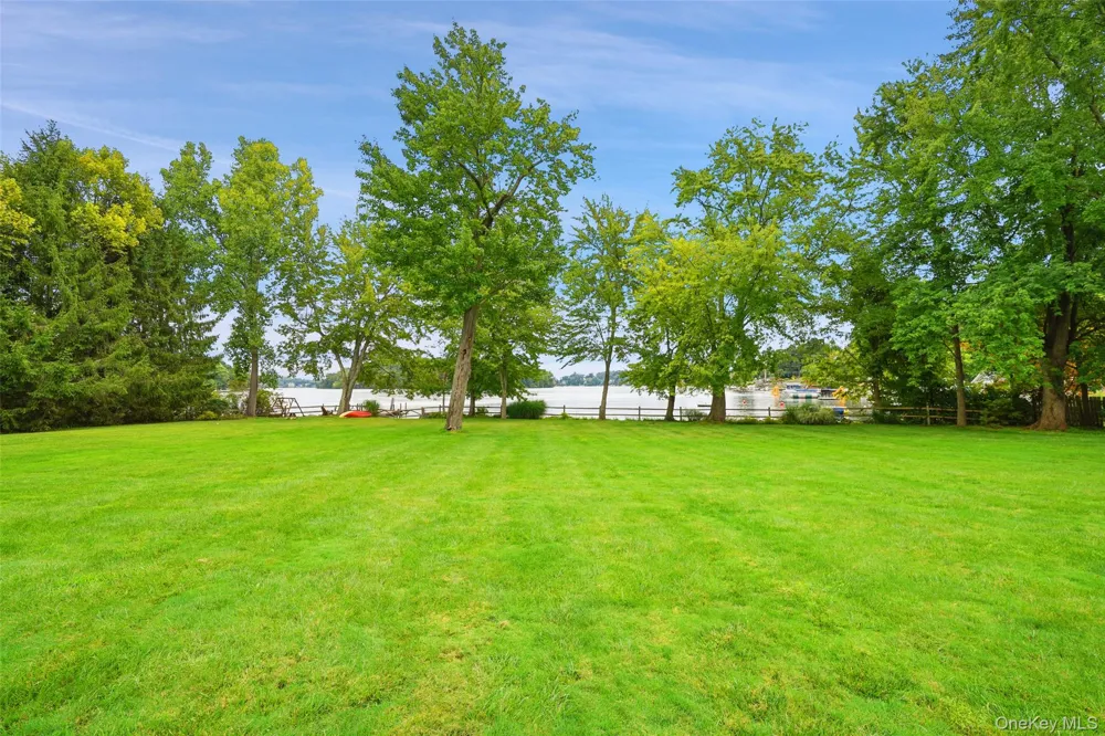 18 Clara Lane Mahopac, NY 10541