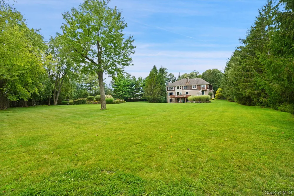 18 Clara Lane Mahopac, NY 10541