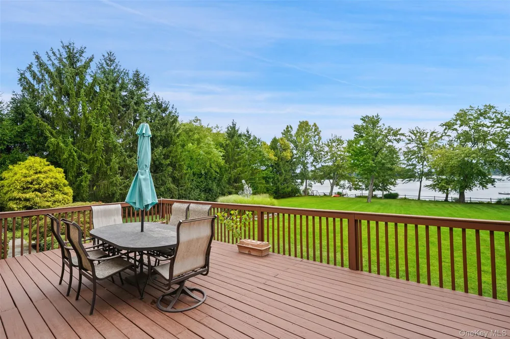 18 Clara Lane Mahopac, NY 10541